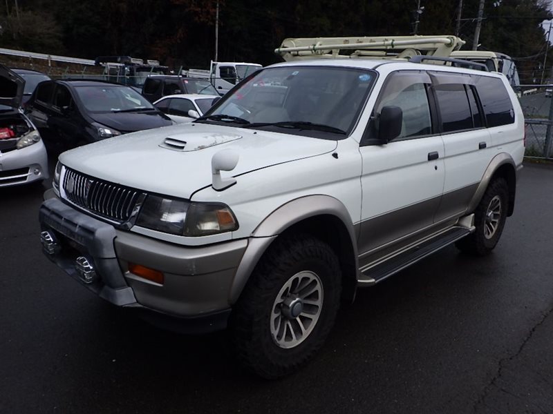 Автомобиль MITSUBISHI Challenger K97W 4M40T 1999 года в разбор