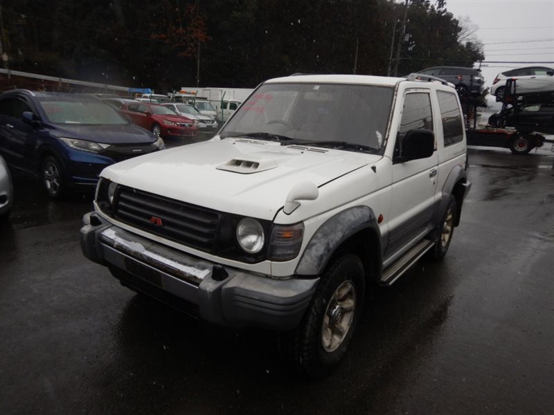 Автомобиль MITSUBISHI PAJERO V26W 4M40T 1994 года в разбор