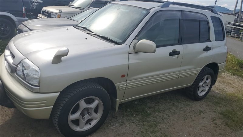 Автомобиль SUZUKI ESCUDO TD52W J20A 1998 года в разбор