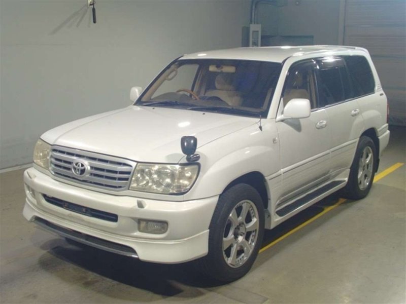 Автомобиль TOYOTA Land Cruiser UZJ100 2UZFE 2001 года в разбор