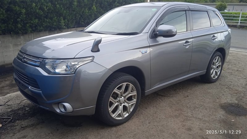 Автомобиль MITSUBISHI Outlander GG2W 4B11 2013 года в разбор