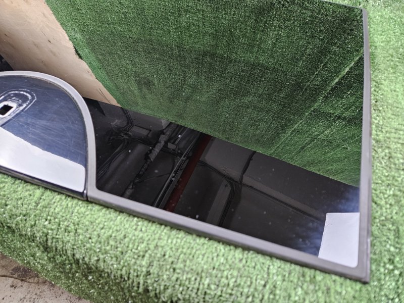 Стекло панорамной крыши заднее E-class 2015 c207 OM651