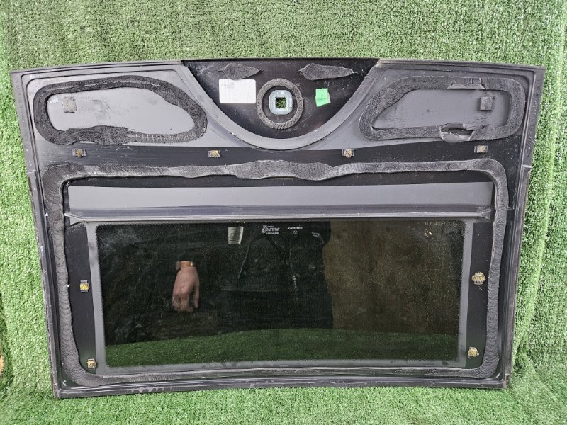 Стекло панорамной крыши заднее E-class 2015 c207 OM651