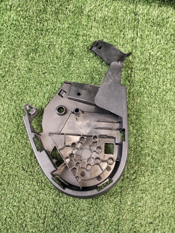 Накладка сиденья передняя левая C-class 2014 w205 M274