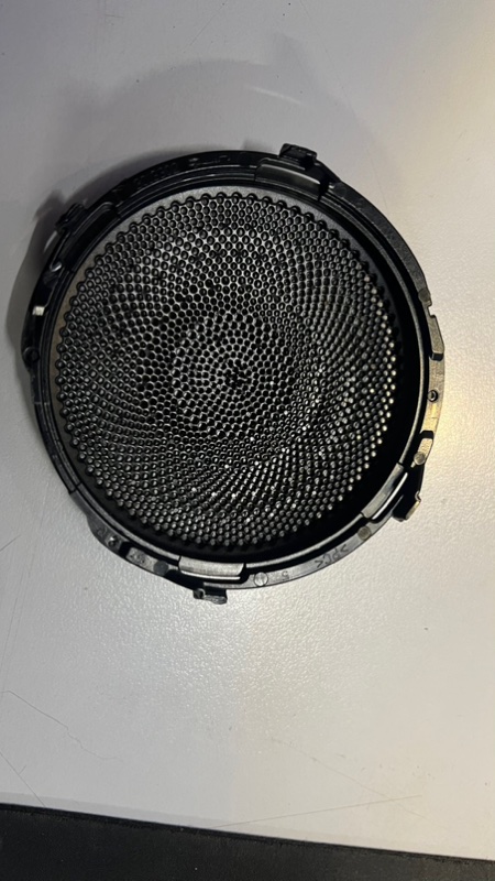 Накладка динамика C-class 2014 w205 M274