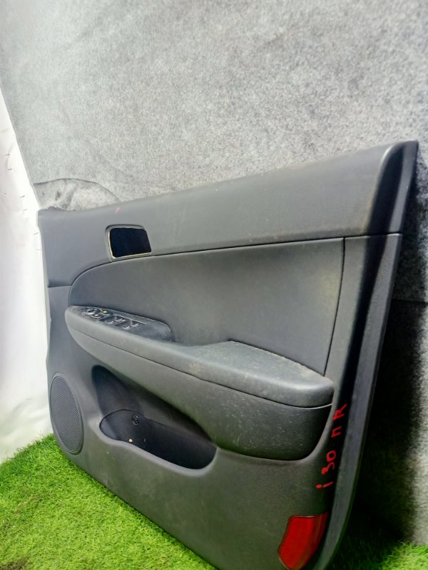 Обшивка двери передняя правая I30 2011 FD G4FC