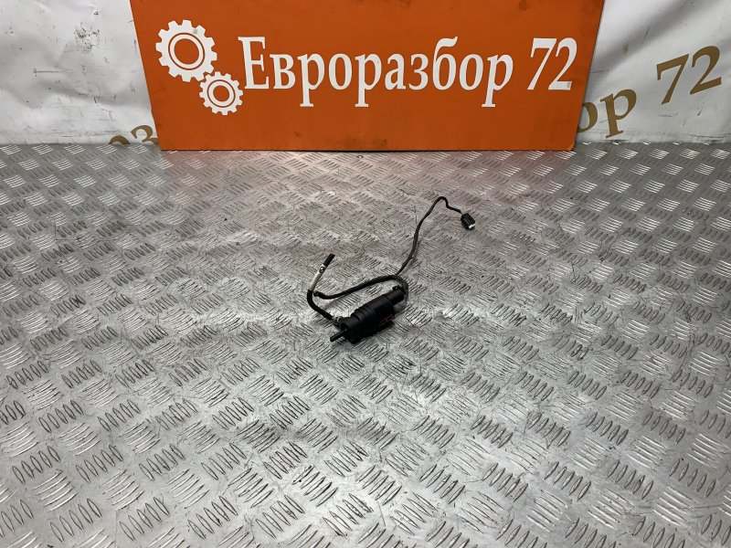 Запчасть насос омывателя BMW 5-series F10 693416001 контрактная Насос омывателя BMW 5-series F10 693416001 контрактная