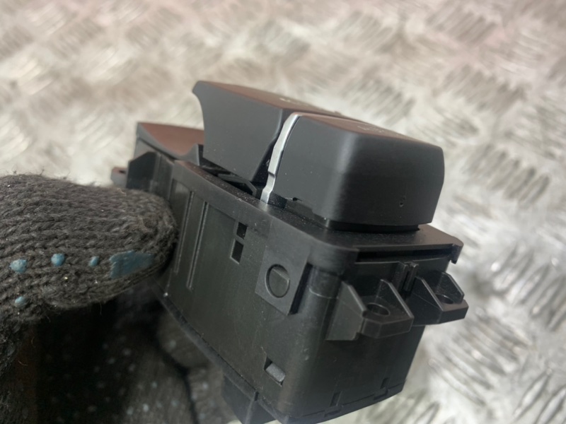 Кнопка ручника 5-series F10 Кнопка ручника 5-series F10