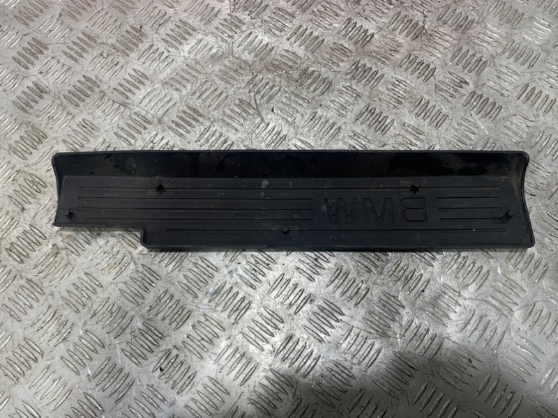 Накладка двс декоративная 3-Series E90 3.0 N52B30