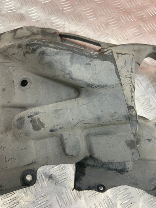 Пыльник 5-series F10 Пыльник 5-series F10