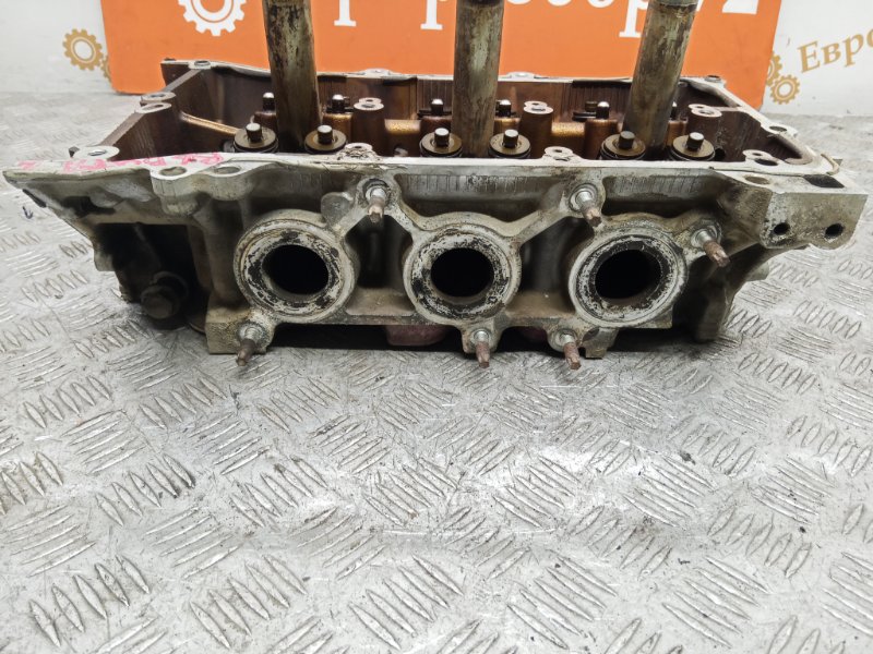 Головка блока цилиндров левая Rx350 GGL15 2GRFE Головка блока цилиндров левая Rx350 GGL15 2GRFE
