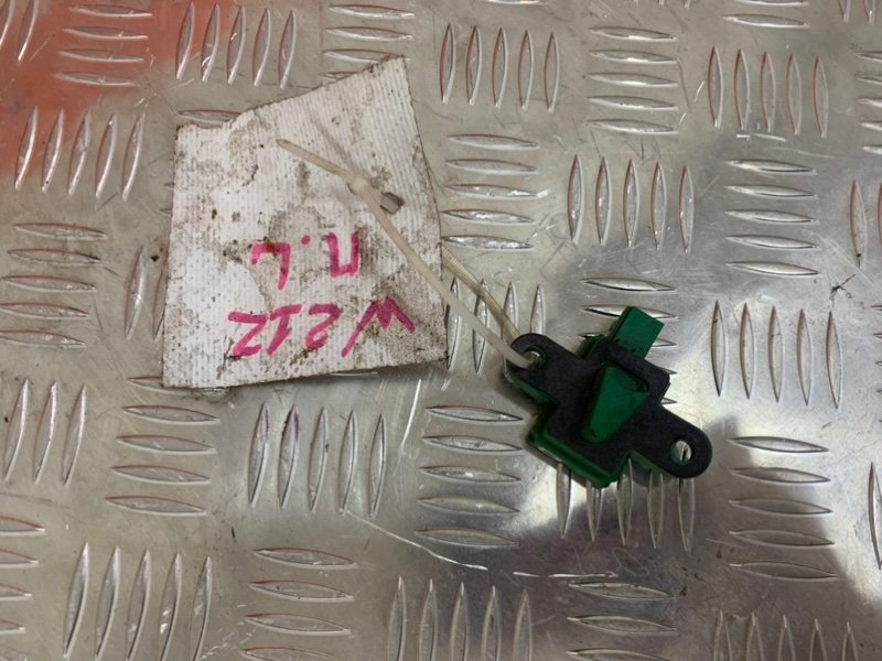 Датчик airbag передний левый Mercedes-Benz E-Class W212 Датчик airbag передний левый Mercedes-Benz E-Class W212