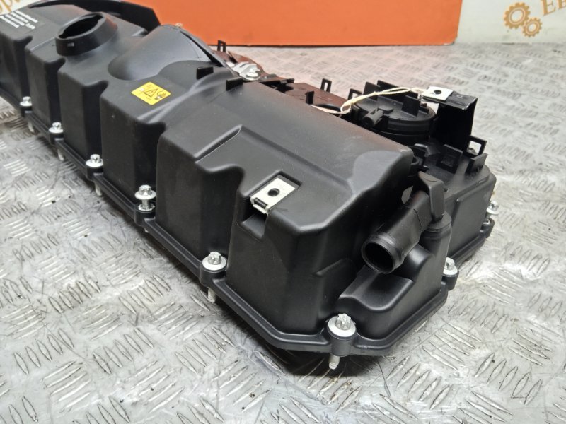 Крышка клапанов 3-Series E90 N52