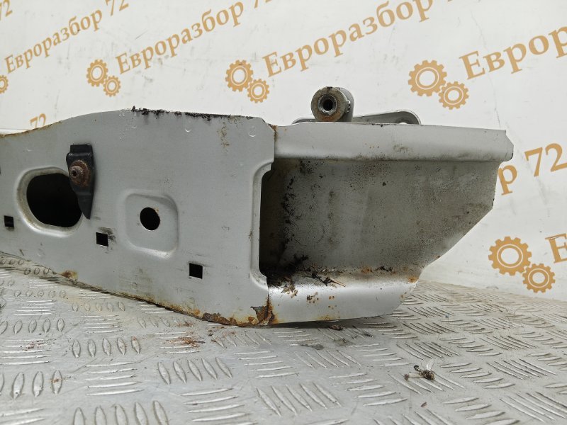 Усилитель бампера передний Focus 3 CB8