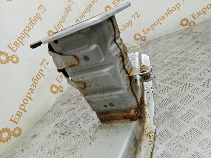 Усилитель бампера передний Focus 3 CB8