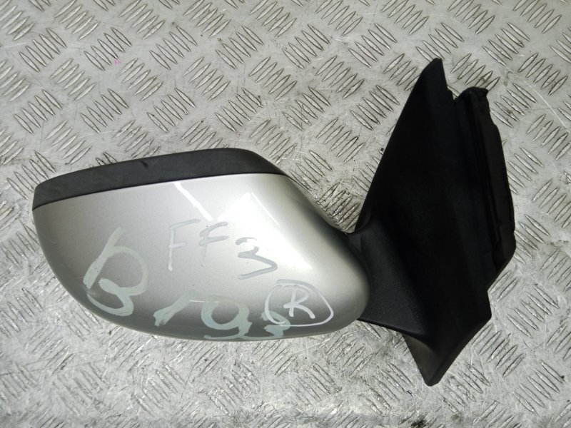 Зеркало правое Focus 3 CB8