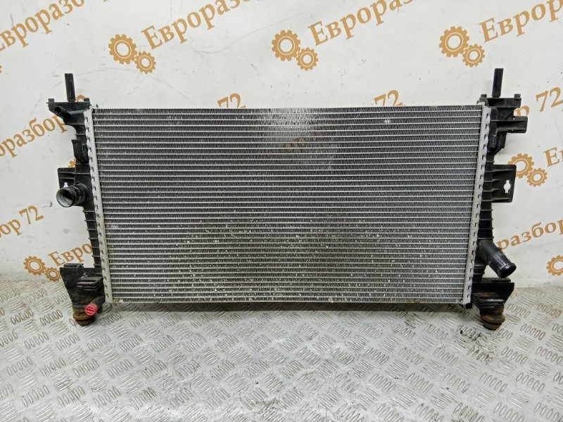 Радиатор охлаждения двигателя Ford Focus 3 CB8 bv618005ad контрактная