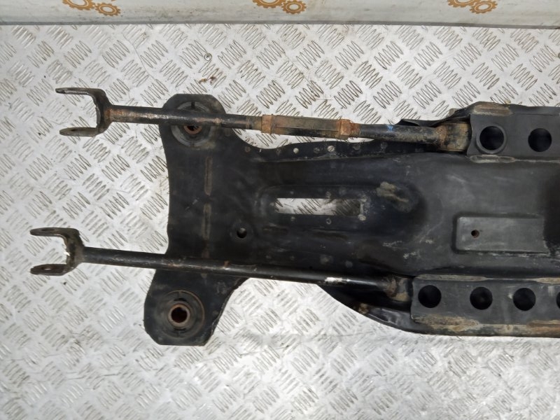 Балка подвески (подрамник) задняя Toyota Camry ACV50