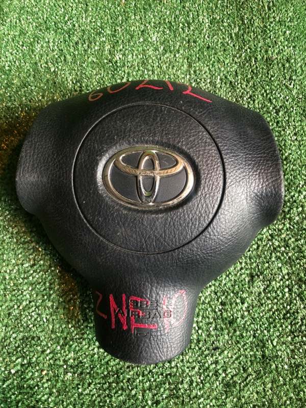 Airbag водительский Toyota Wish ZNE10 1ZZFE 2003 (б/у)