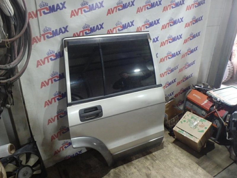Запчасть ветровик задний правый ISUZU BIGHORN UBS69DW контрактная Ветровик задний правый ISUZU BIGHORN UBS69DW контрактная