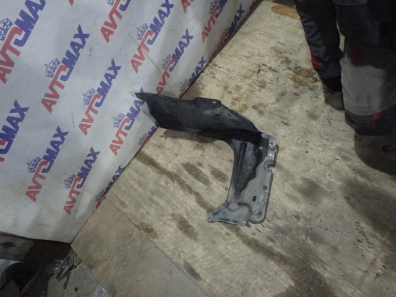 Запчасть защита двигателя левая Toyota Corolla Axio NZE140 51442-12233 контрактная Защита двигателя левая Toyota Corolla Axio NZE140 51442-12233 контрактная