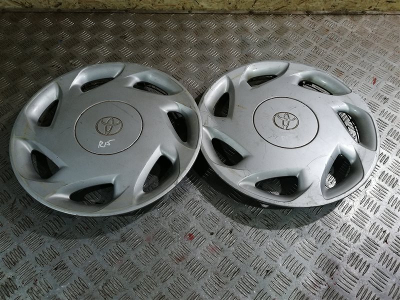 Колпак Toyota (б/у) Колпак Toyota (б/у)