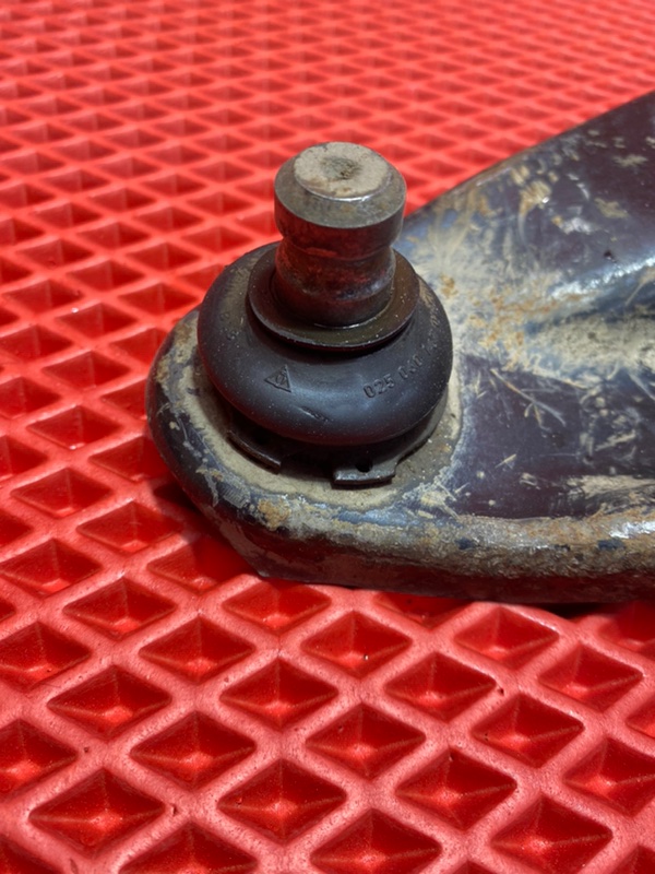 Рычаг подвески передний правый Renault Logan LS0G/LS12 K7J