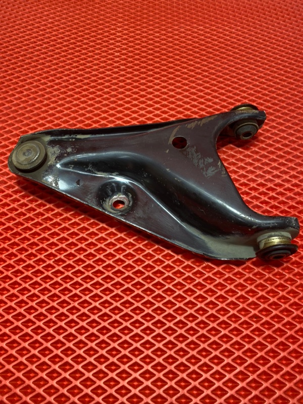 Рычаг подвески передний правый Logan 2008 LS0G/LS12 K7J