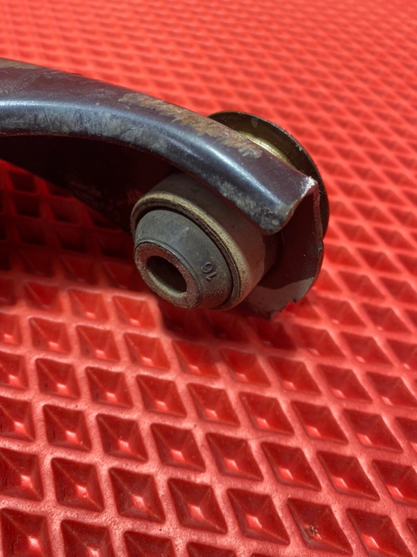 Рычаг подвески передний правый Logan 2008 LS0G/LS12 K7J