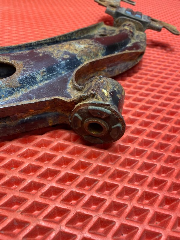 Рычаг подвески передний правый Albea 2010 350A1000