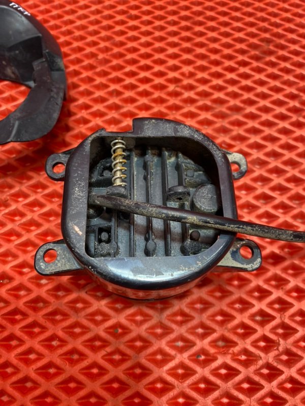 Фара противотуманная ПТФ передняя левая Duster 2012 F4R 400