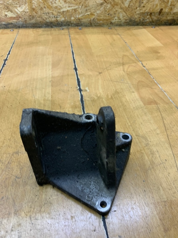 Кронштейн двигателя Nissan Primera 2003 QG18 контрактная