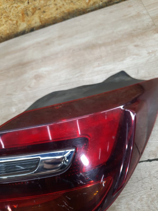 Фонарь задний правый Insignia 2014 хетчбэк 5дв. A18XER