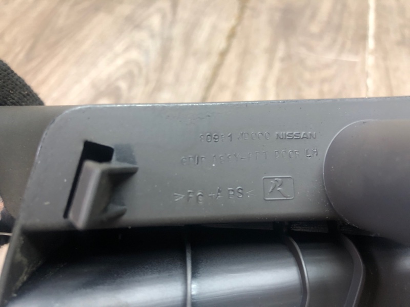 Молдинг на дверь передний левый Qashqai 2008 кроссовер MR20DE