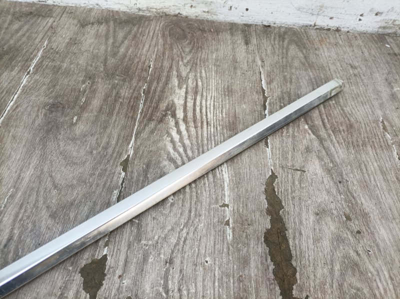 Молдинг стекла двери передний левый Jaguar XF седан 4дв. 306DT