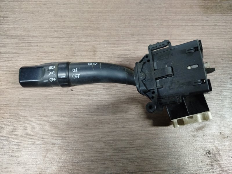 Запчасть подрулевой переключатель света левый GEELY GC6 2014 MR479QN 1017015460 Б/У Подрулевой переключатель света левый GEELY GC6 2014 MR479QN 1017015460 Б/У