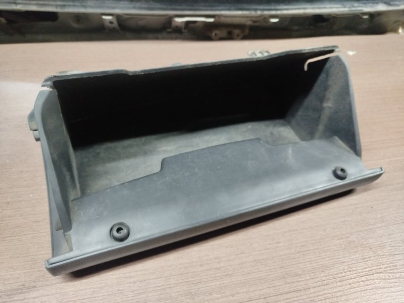 Бардачок правый GC6 2014 MR479QN Бардачок правый GC6 2014 MR479QN