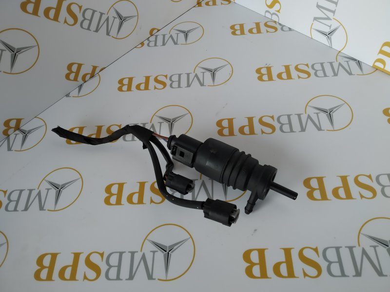 Запчасть насос омывателя Mercedes E-class 2006 W211 OM642 A2108690821 контрактная Насос омывателя Mercedes E-class 2006 W211 OM642 A2108690821 контрактная