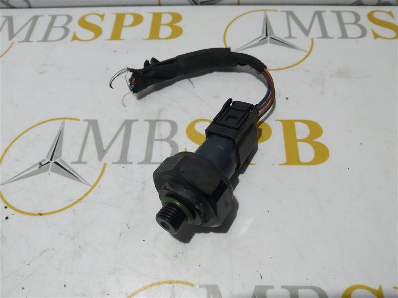 Датчик кондиционера E-class 2009 W212 OM642 Датчик кондиционера E-class 2009 W212 OM642
