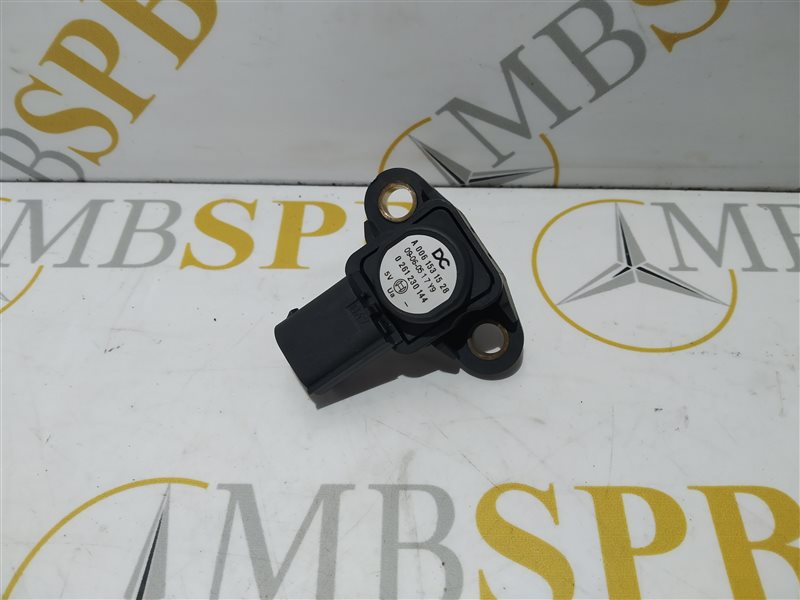 Запчасть датчик давления Mercedes E-class 2009 W212 OM642 A0061531528 контрактная Датчик давления Mercedes E-class 2009 W212 OM642 A0061531528 контрактная