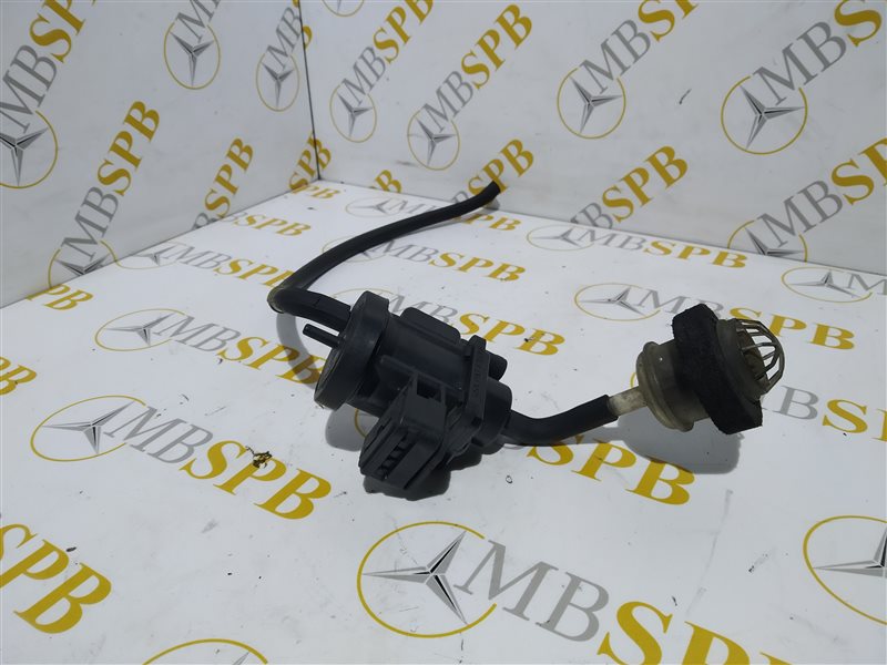 Запчасть клапан вакуумный Mercedes C-class 2002 W203 OM612 A0005450427 контрактная Клапан вакуумный Mercedes C-class 2002 W203 OM612 A0005450427 контрактная