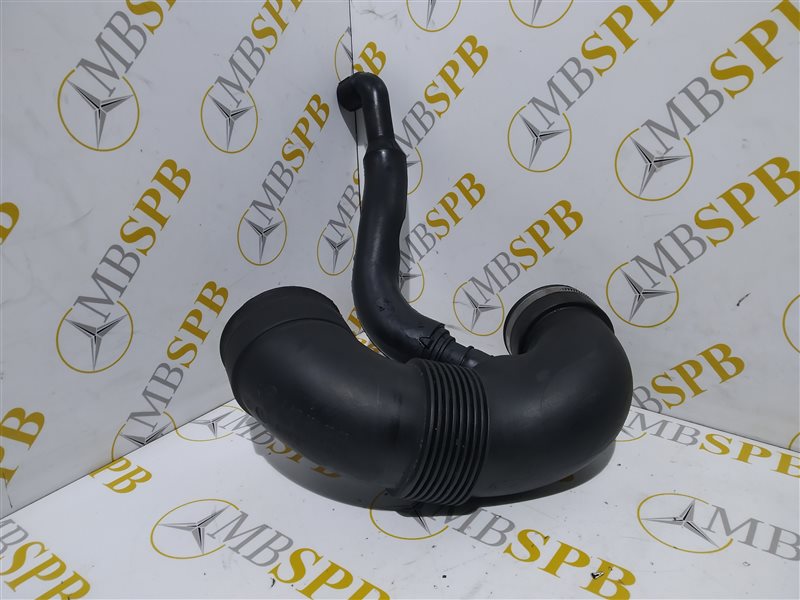 Запчасть патрубок турбины Mercedes C-class 2002 W203 OM612 A6120940008 контрактная Патрубок турбины Mercedes C-class 2002 W203 OM612 A6120940008 контрактная