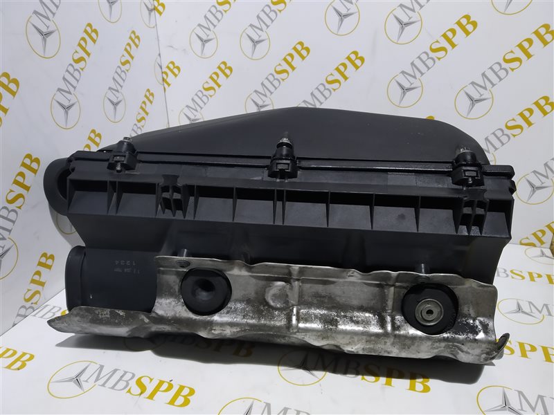 Корпус воздушного фильтра C-class 2002 W203 OM612 Корпус воздушного фильтра C-class 2002 W203 OM612