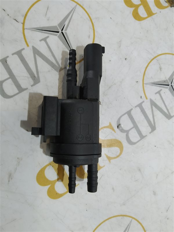 Клапан вакуумный Mercedes C-class W204 M271 Клапан вакуумный Mercedes C-class W204 M271