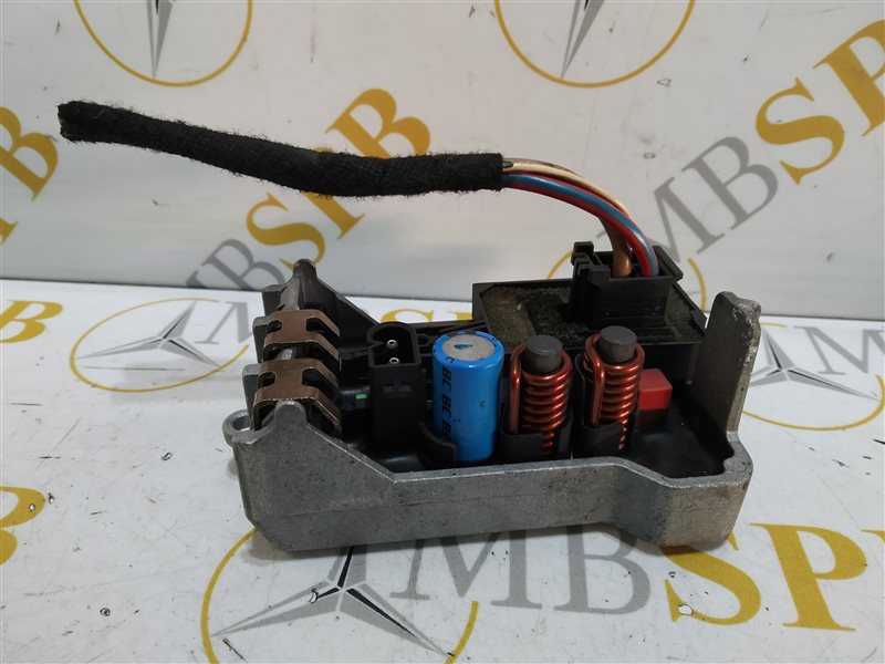 Резистор печки Mercedes E-class W211 OM646 Резистор печки Mercedes E-class W211 OM646