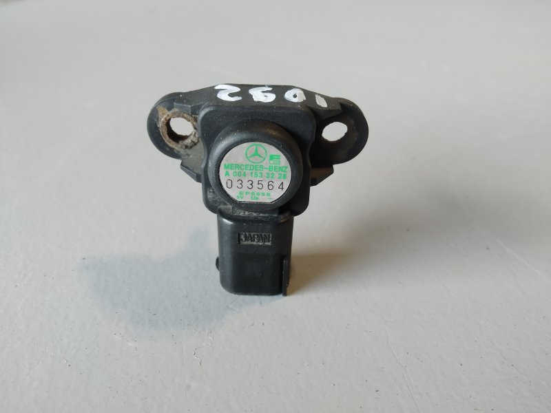 Датчик давления Mercedes Vito W639 A0041533228 контрактная