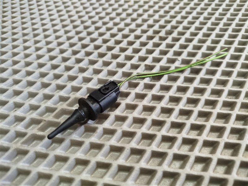 Запчасть датчик температуры Mercedes S-class W221 A0005428418 контрактная Датчик температуры Mercedes S-class W221 A0005428418 контрактная