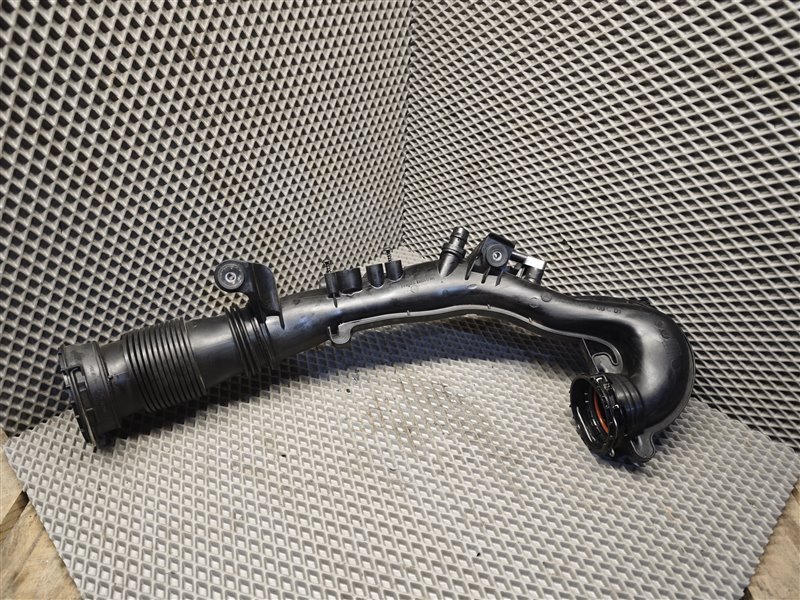 Патрубок турбины Mercedes CLA-class W118 M260