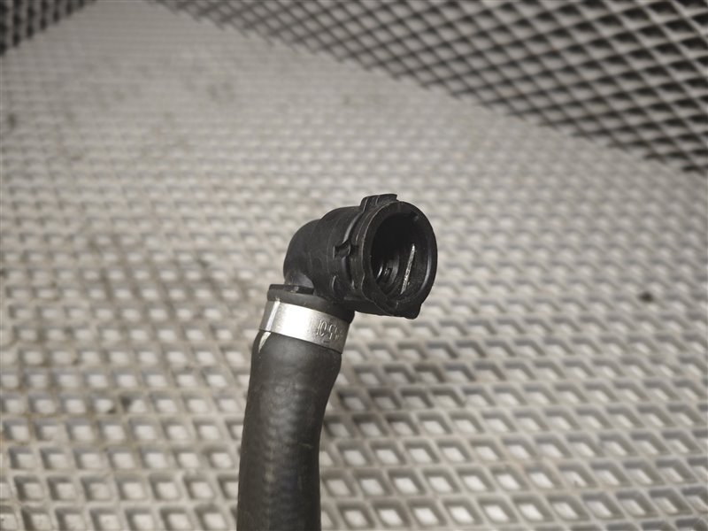 Патрубок охлаждения Mercedes CLA-class W118 M260