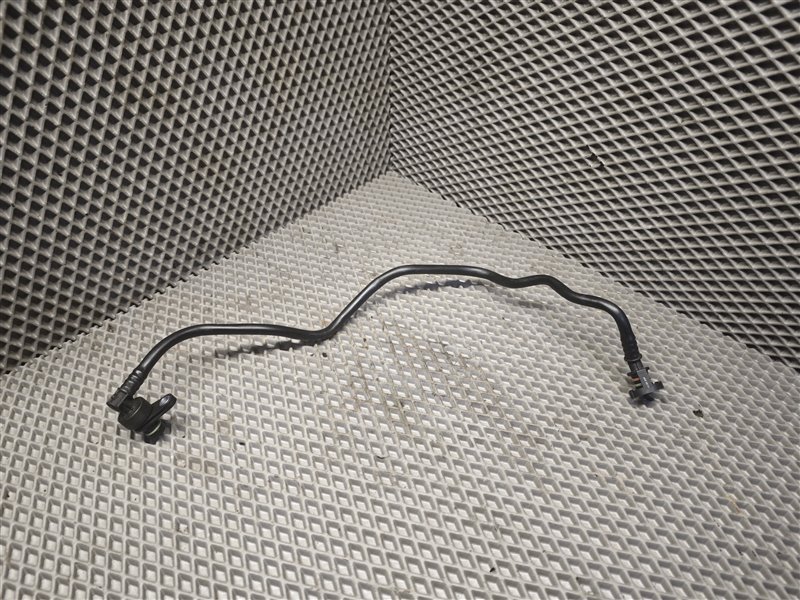 Трубка вентиляции Mercedes CLA-class W118 M260 A2600180300 Б/У